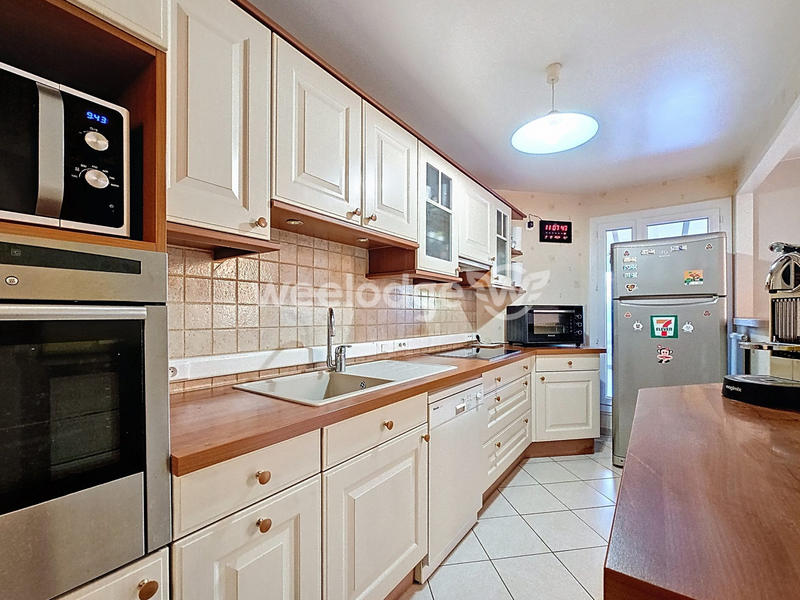 Appartement - 90 m² - 5 pièces