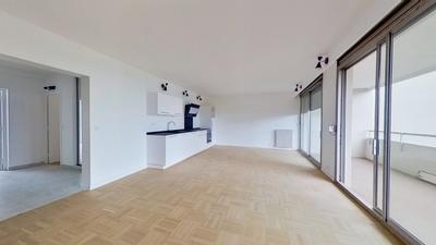Appartement - 94 m² - 4 pièces