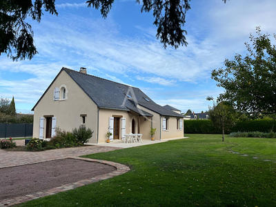 Maison - 140 m² - 8 pièces