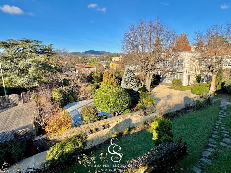 Villa - 230 m² - 11 pièces