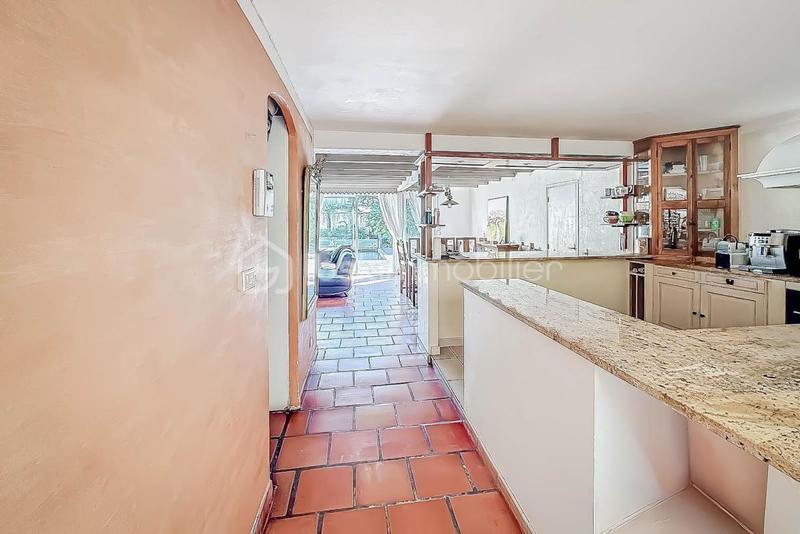 Villa - 202 m² - 7 pièces