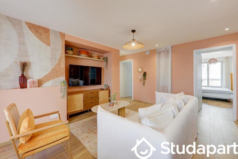 Chambre - 11 m² - 1 pièce