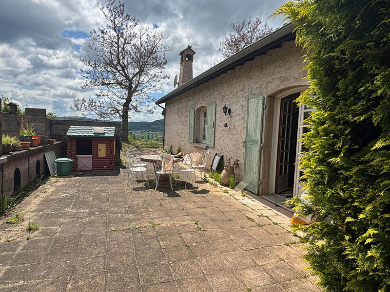 Maison - 235 m² - 9 pièces