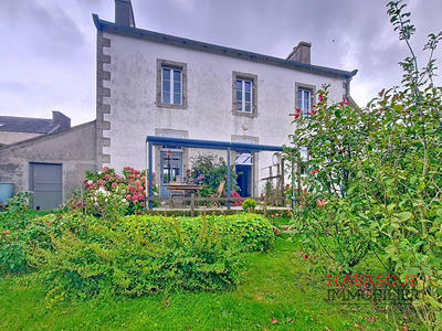 Maison - 152 m² - 9 pièces