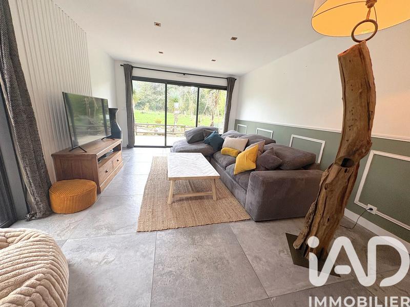 Maison - 177 m² - 6 pièces