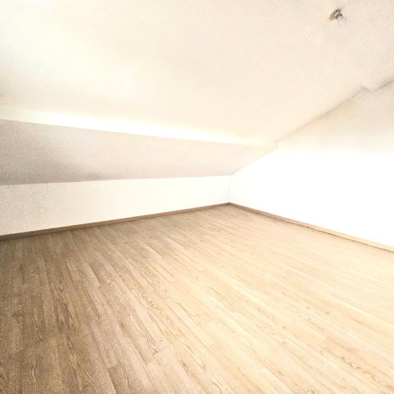 Maison - 210 m² - 7 pièces