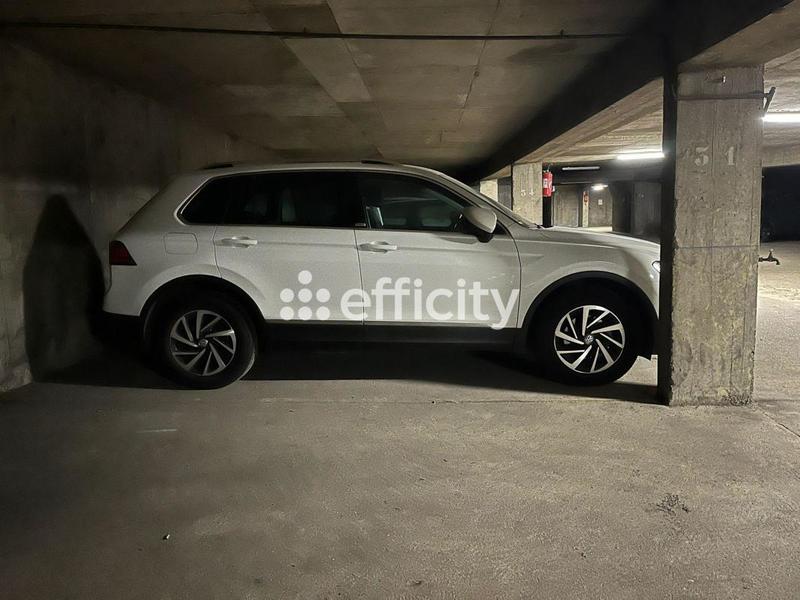 Parking / Garage - 12 m²