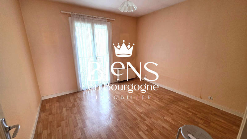 Maison - 120 m² - 9 pièces