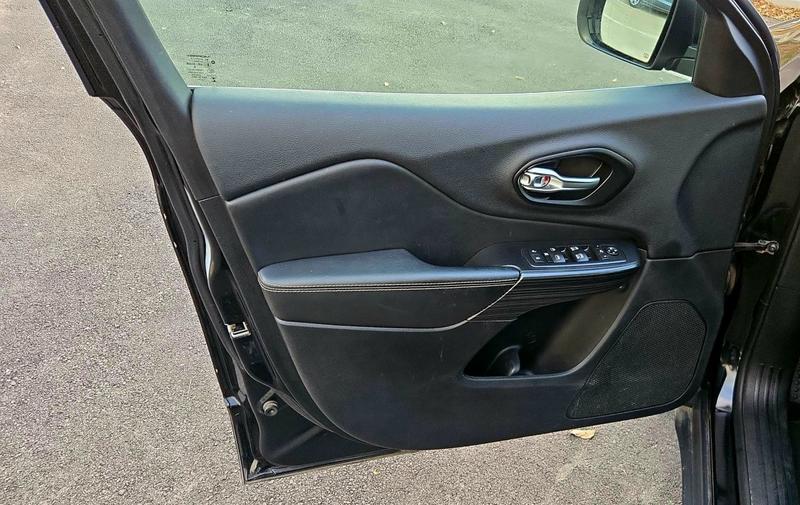 Jeep Cherokee 2.2 Multijet 185 4wd Longitude Executive - Automatique