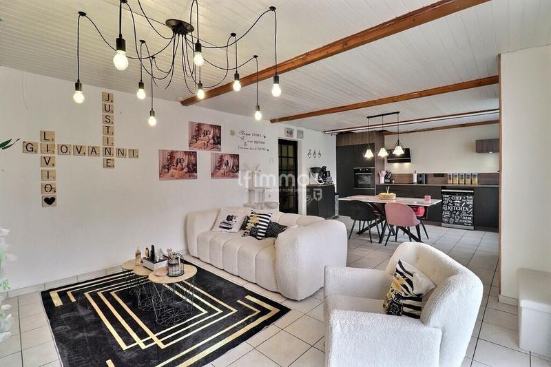 Maison - 101 m² - 5 pièces