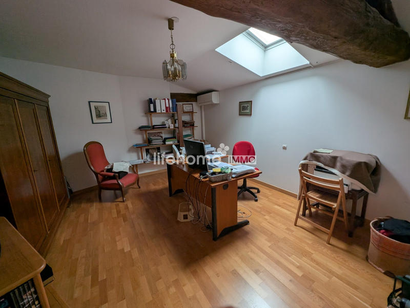 Appartement - 243 m² - 7 pièces