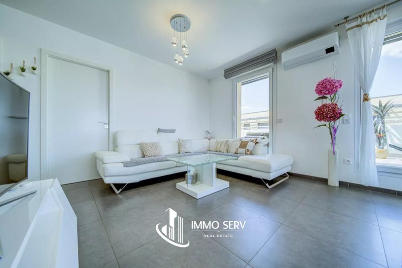 Appartement - 81 m² - 5 pièces