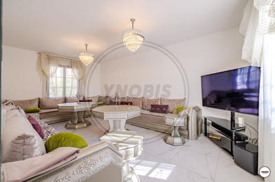 Maison - 187 m² - 7 pièces