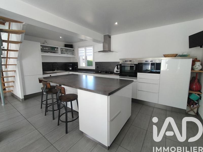 Maison - 95 m² - 4 pièces