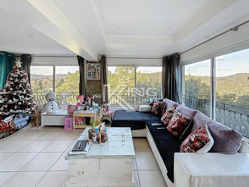 Maison - 127 m² - 5 pièces