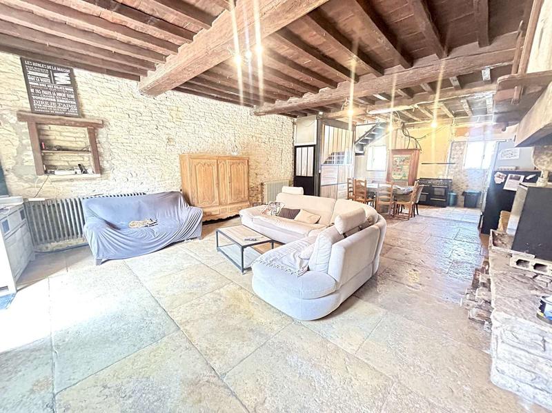 Maison traditionnelle - 220 m² - 10 pièces