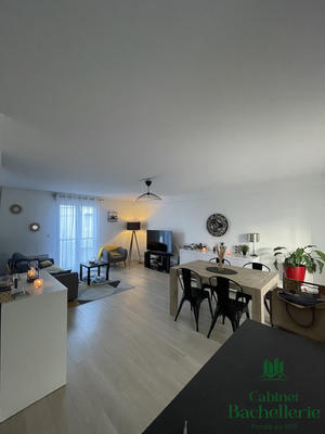 Appartement - 87 m² - 4 pièces