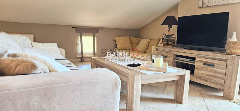 Villa - 254 m² - 10 pièces