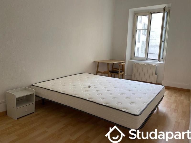 Chambre - 13 m² - 1 pièce