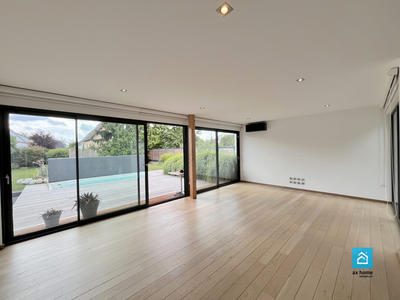 Maison contemporaine - 153 m² - 8 pièces