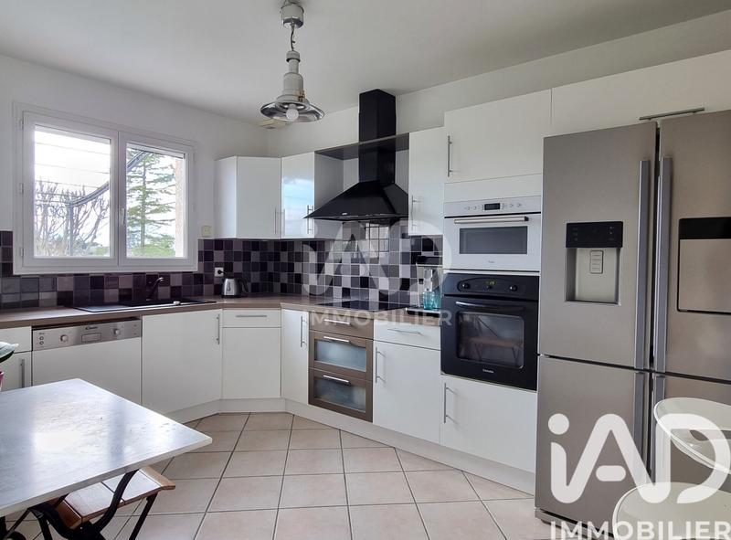 Maison - 185 m² - 8 pièces