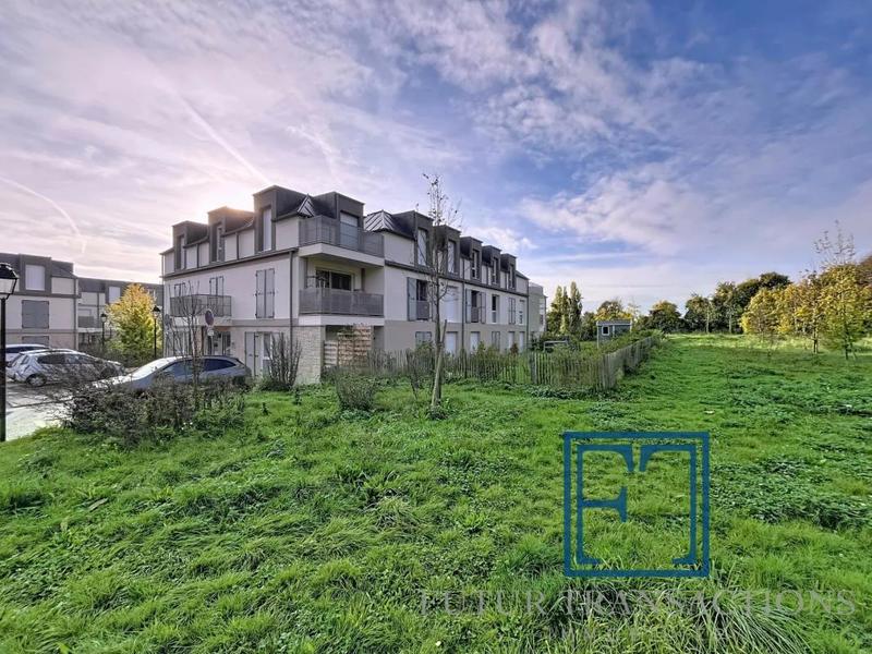 Appartement - 90 m² - 4 pièces