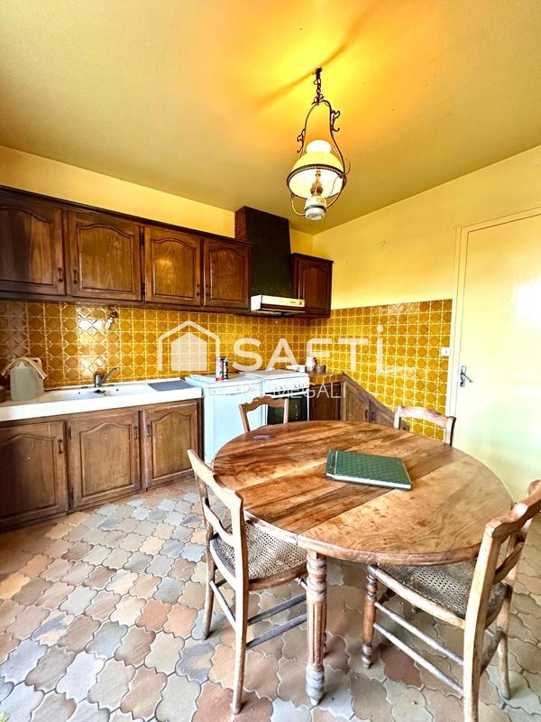 Maison - 430 m² - 12 pièces