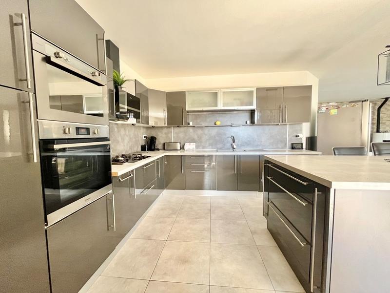 Maison - 114 m² - 4 pièces