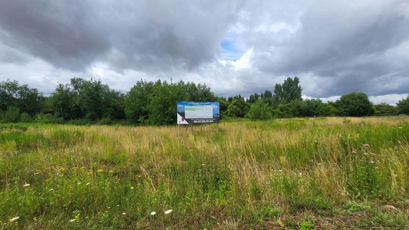 Terrain constructible - 1 021 m²