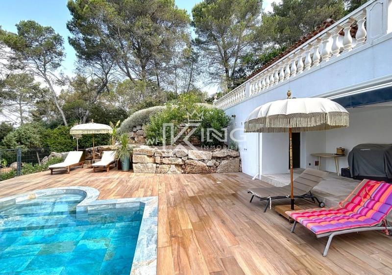 Villa - 220 m² - 7 pièces