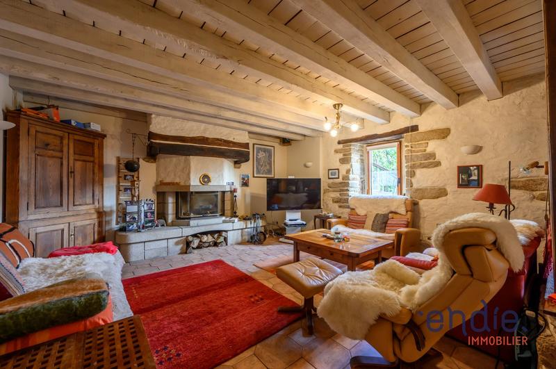 Maison - 352 m² - 13 pièces