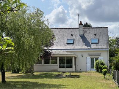 Maison - 168 m² - 8 pièces