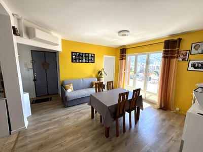 Appartement - 64 m² - 4 pièces