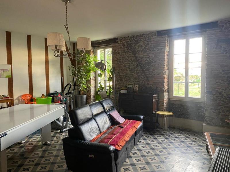 Maison - 720 m² - 10 pièces