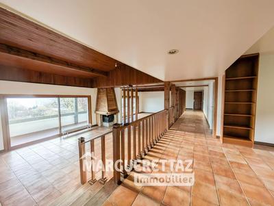 Villa - 214 m² - 6 pièces