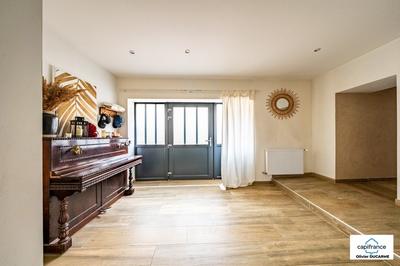 Maison - 180 m² - 9 pièces