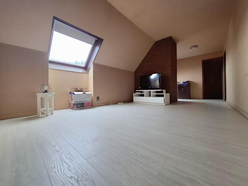 Maison - 279 m² - 9 pièces