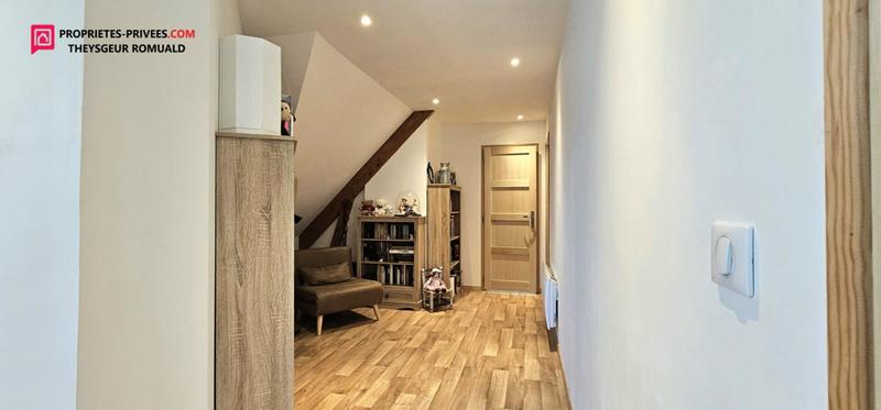 Maison - 250 m² - 8 pièces