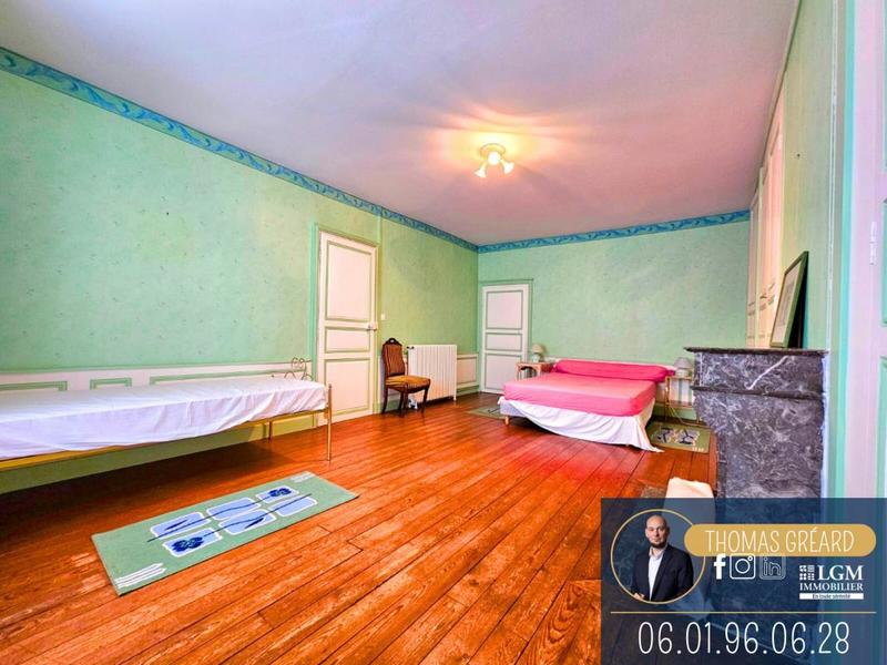 Propriété - 250 m² - 6 pièces