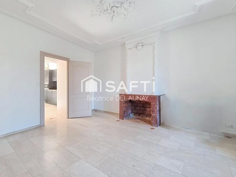 Maison - 219 m² - 8 pièces