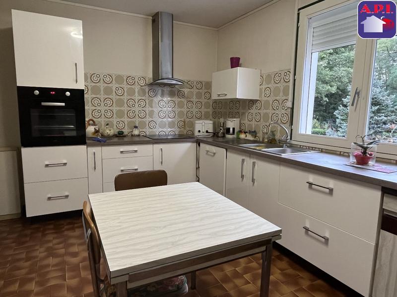 Maison - 230 m² - 7 pièces