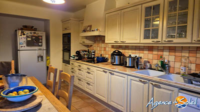 Maison - 272 m² - 8 pièces