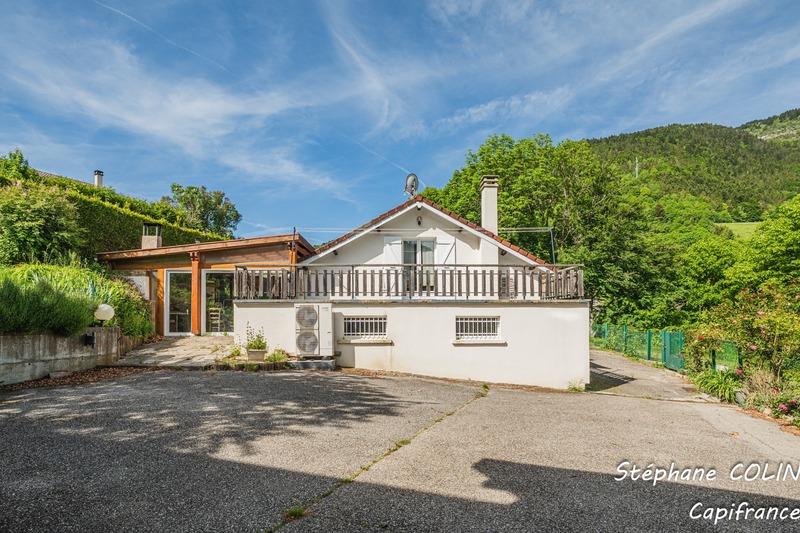 Maison - 183 m² - 8 pièces