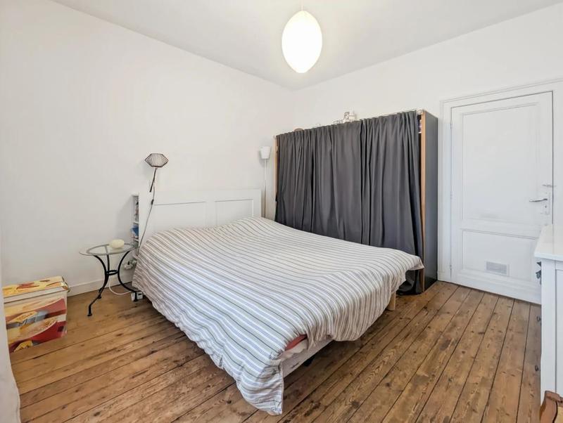 Maison - 151 m² - 11 pièces