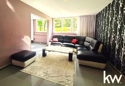 Appartement - 90 m² - 5 pièces