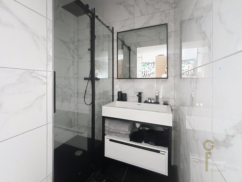 Maison - 269 m² - 8 pièces