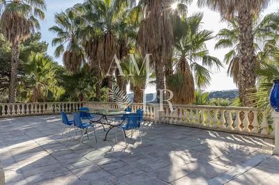 Villa - 518 m² - 10 pièces