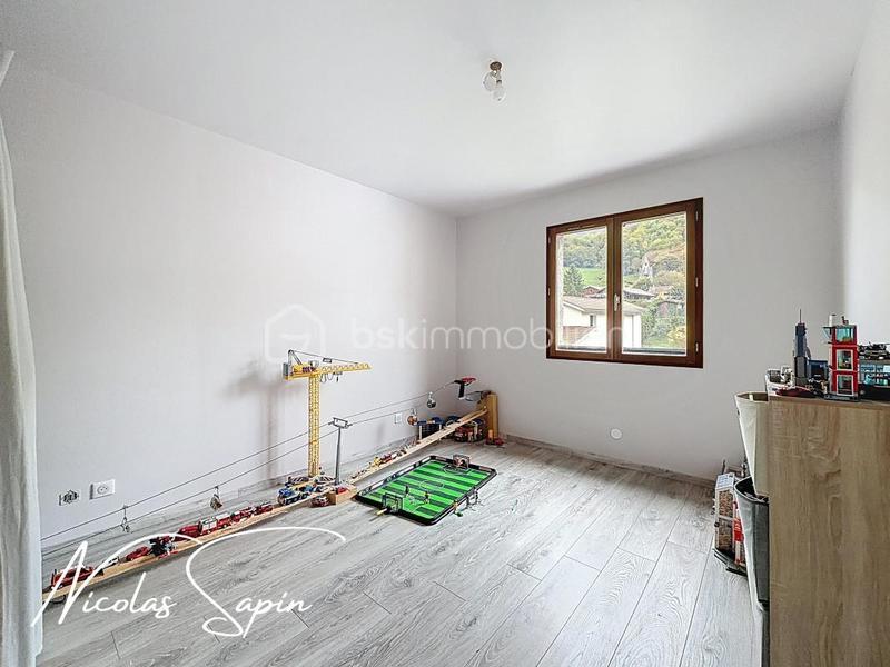 Maison - 84 m² - 4 pièces