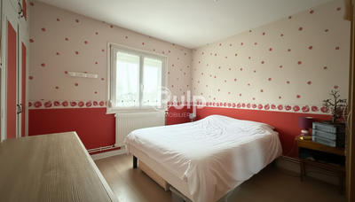 Maison - 90 m² - 5 pièces