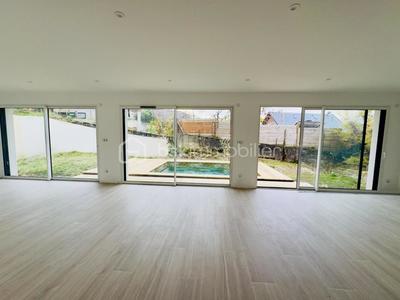 Maison - 120 m² - 4 pièces